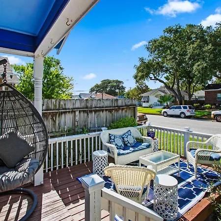 The Blue Oasis With Handicap Ramp Access Dog Friendly & Cowboy Pool